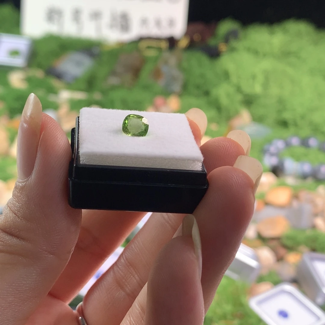未镶嵌橄榄石橄榄石裸石橄榄石