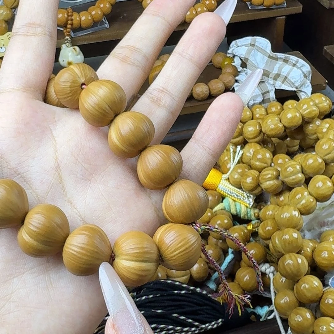 勍****猴头核桃吊坠拉丝
