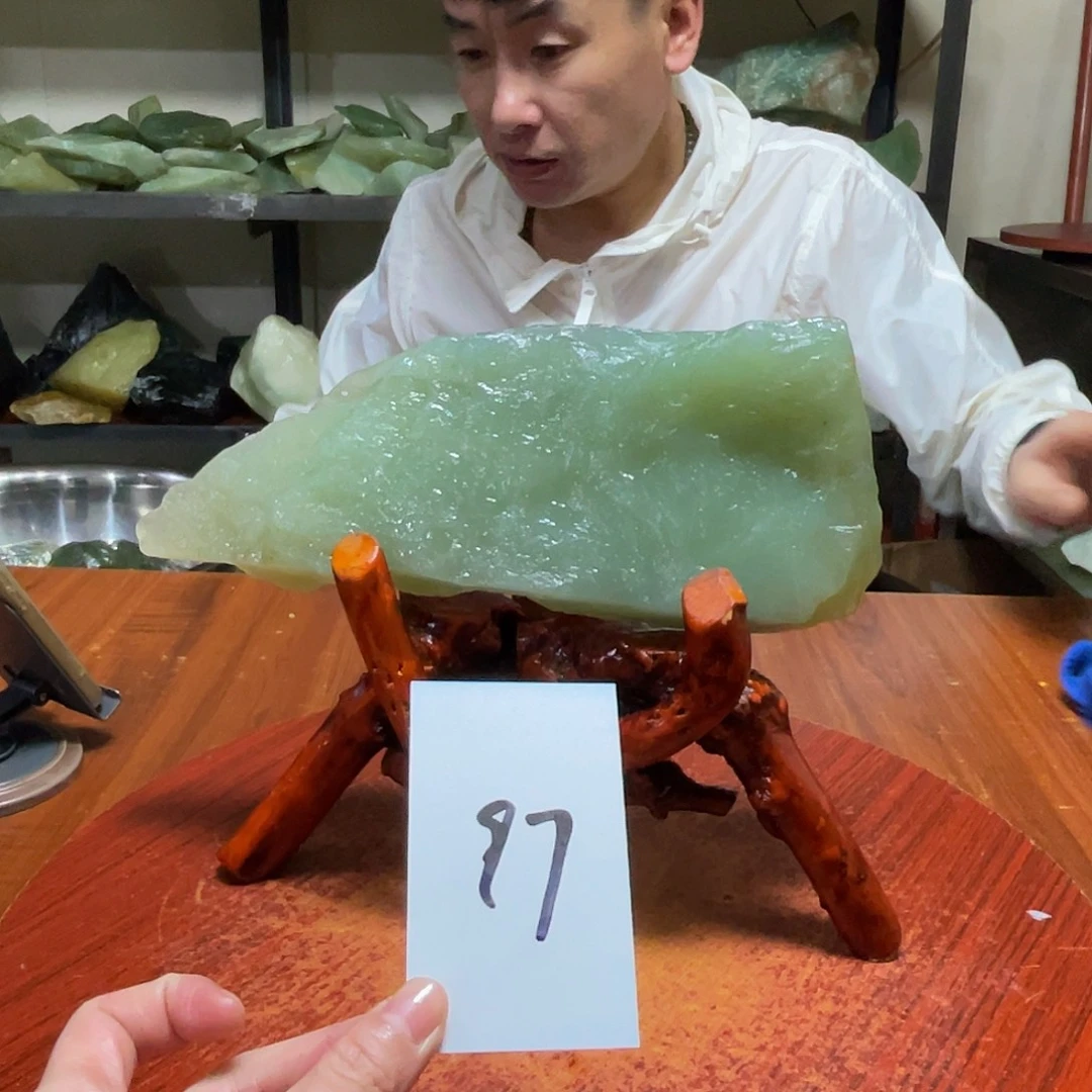 蛇纹石玉未镶嵌原石97
