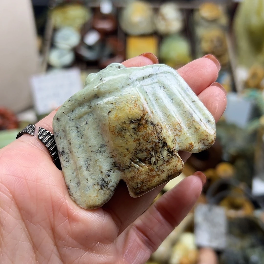 岫岩河磨玉（透闪石质玉）未镶嵌颈饰河磨玉枭