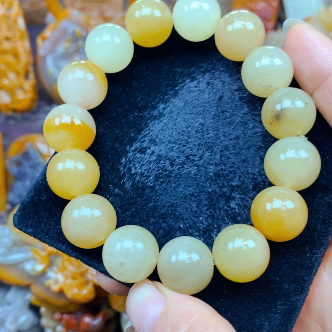 未镶嵌石英质玉（黄龙玉）颈饰