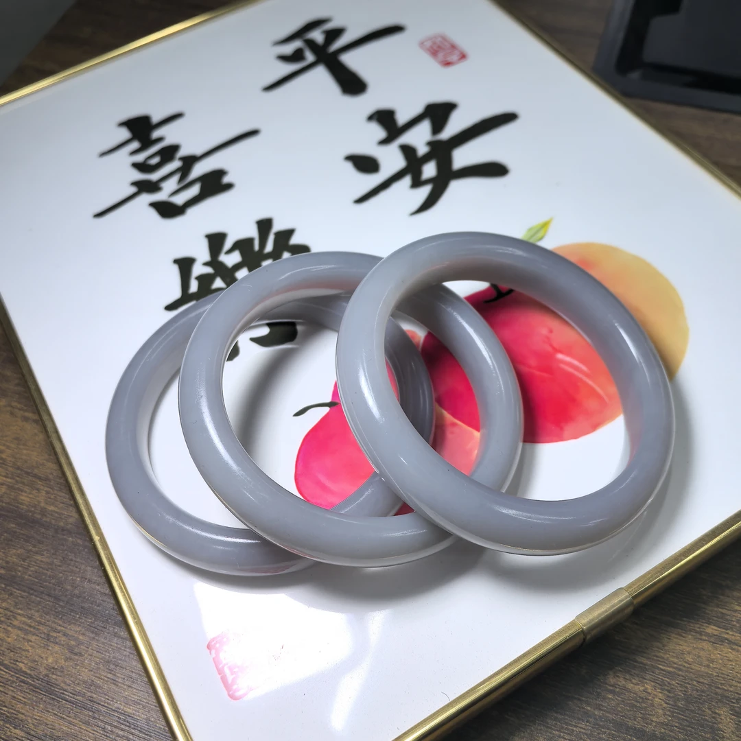 天然和田玉 烟紫手镯 H166 (多样性发货，拍一发一）