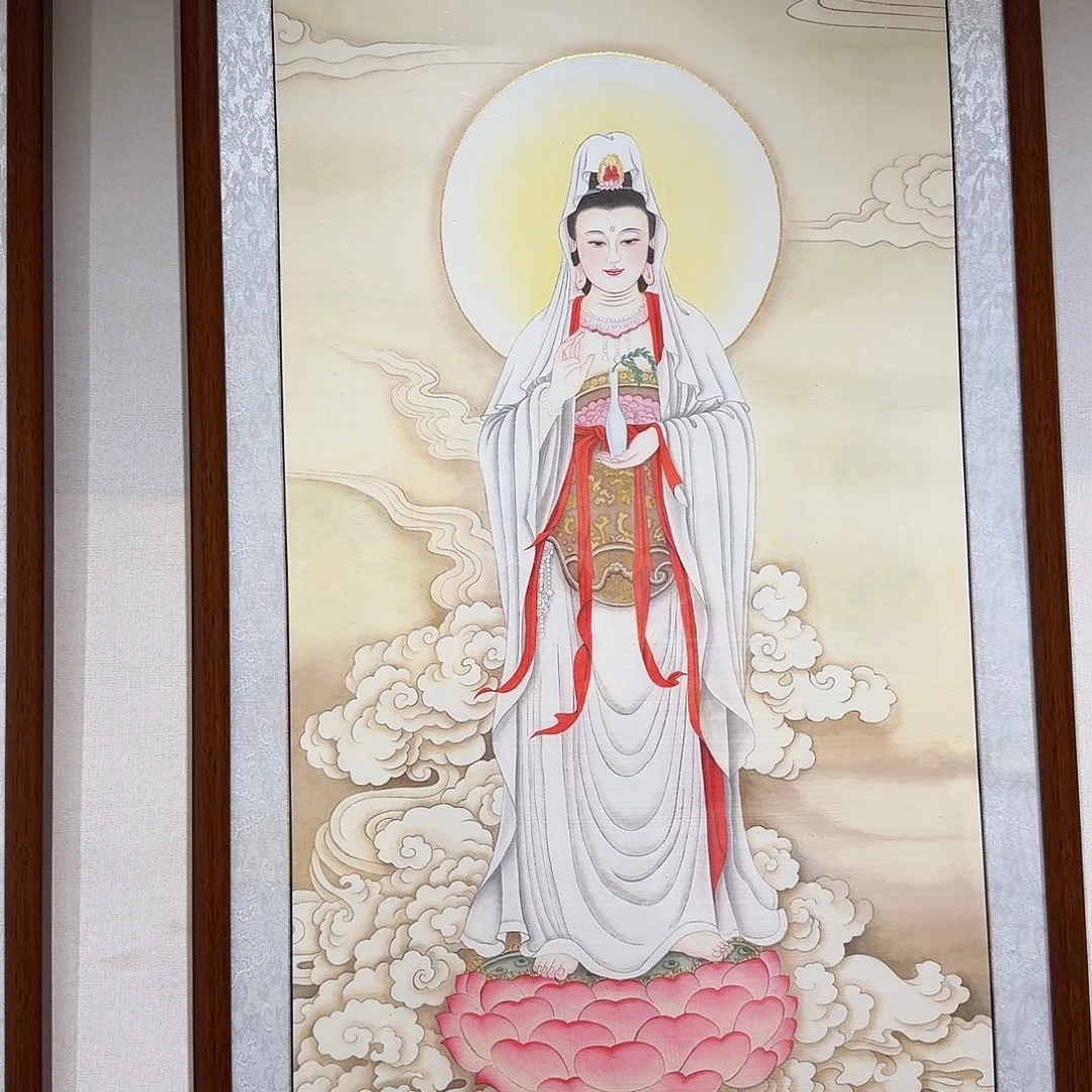 喜***逢国画白衣观音带框一副