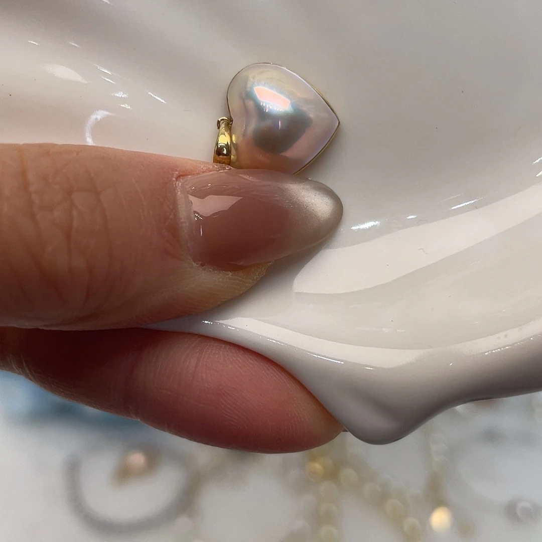 拼合珍珠（马贝珠）18K金镶嵌吊坠(不含链)