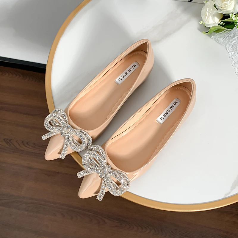 法式尖头平底银色春秋单鞋女2025新款水钻蝴蝶结内增高小码女鞋32