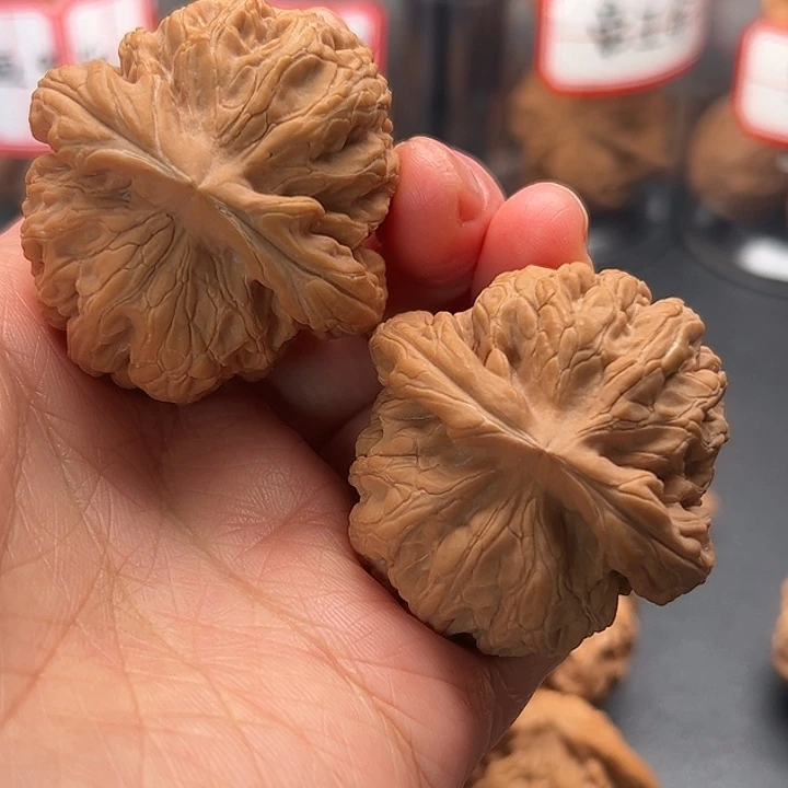 把件文玩核桃红锦鲤