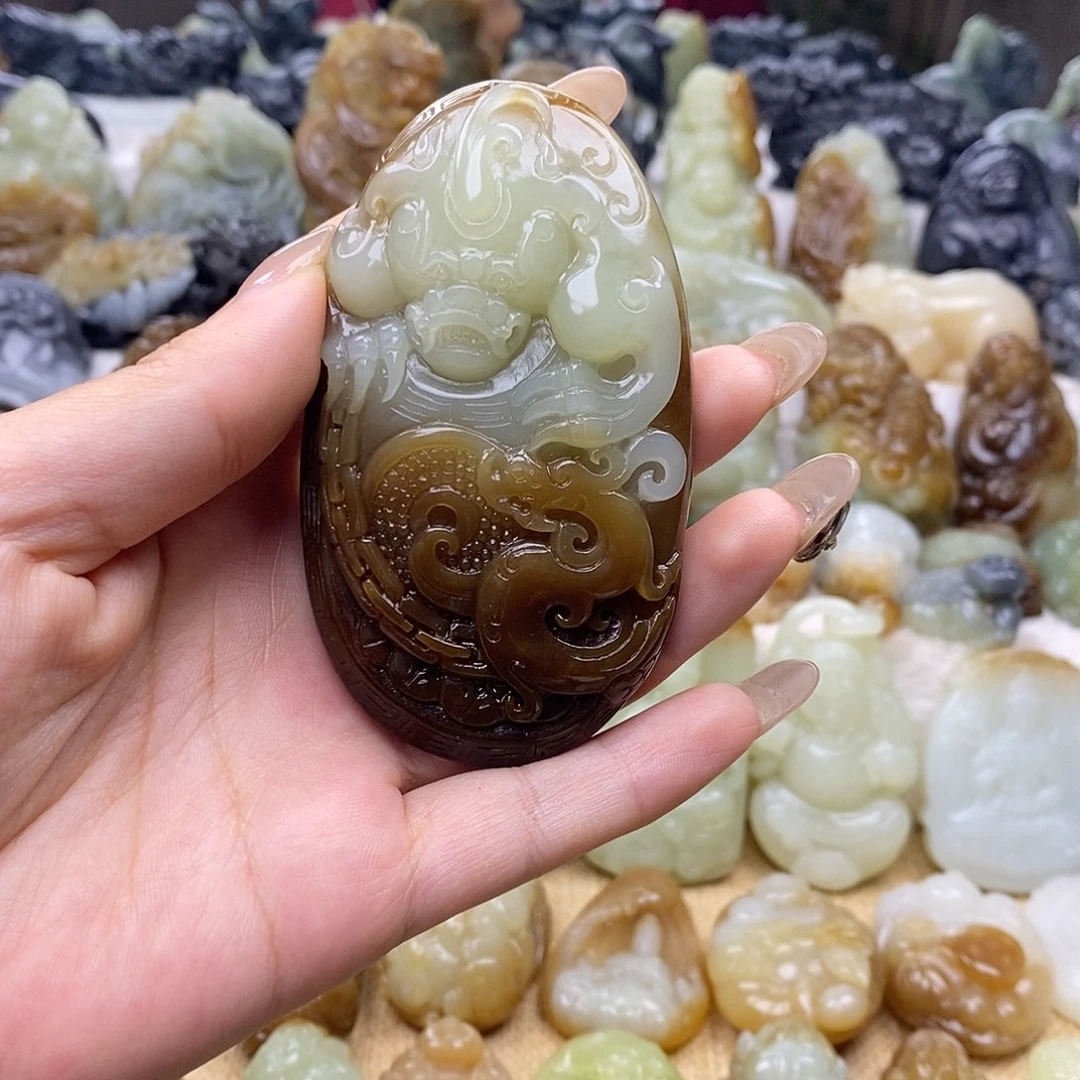 颈饰未镶嵌和田玉