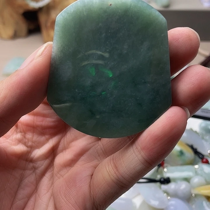 翡翠未镶嵌挂件翡翠