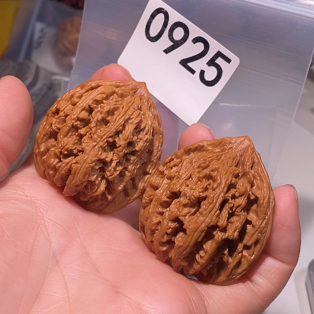 桃核吊坠40.5九龙筋……