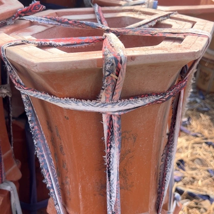 红陶紫砂兰花盆微笑