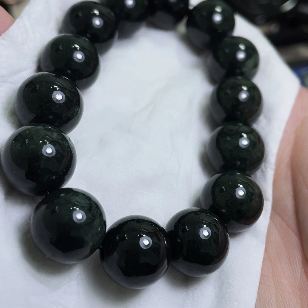 翡翠未镶嵌颈饰翡翠16