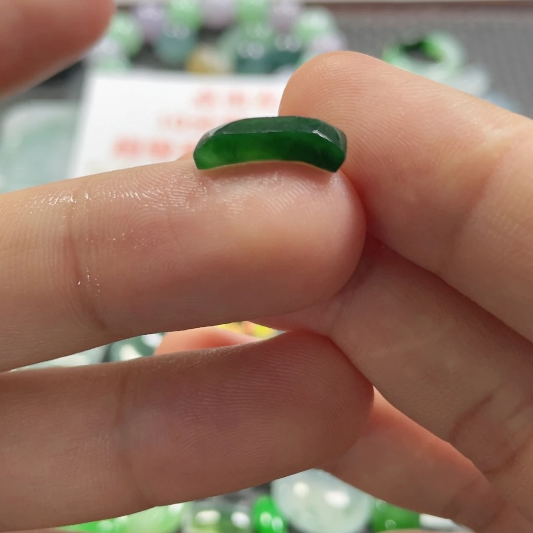未镶嵌定制翡翠翡翠