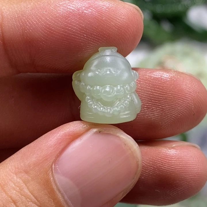 和田玉未镶嵌车挂