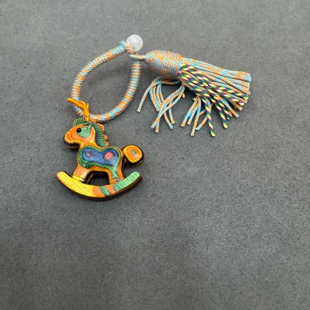 2921-彩虹木小马吊坠一个36mm