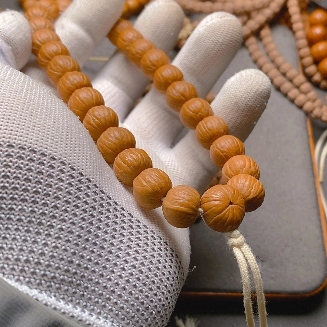 R***睿吊坠猴头核桃南瓜