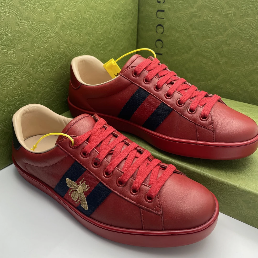 95新 GUCCI/古驰 /43.5欧码/红色蜜蜂经典款舒适低帮板鞋