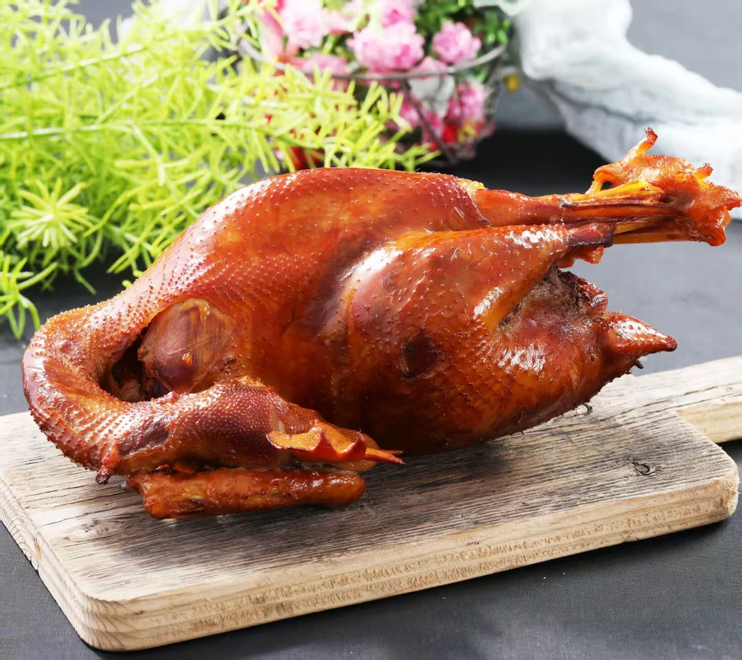 2只熏公鸡（每只800克以上）