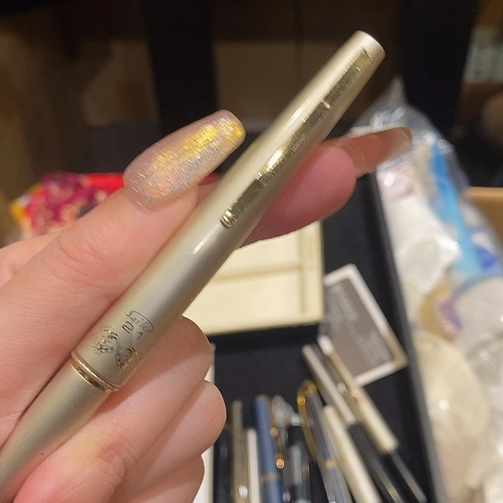 香***雪中古香水沐浴露持久留