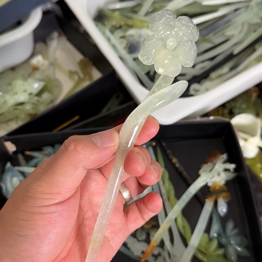 蛇纹石玉未镶嵌发饰