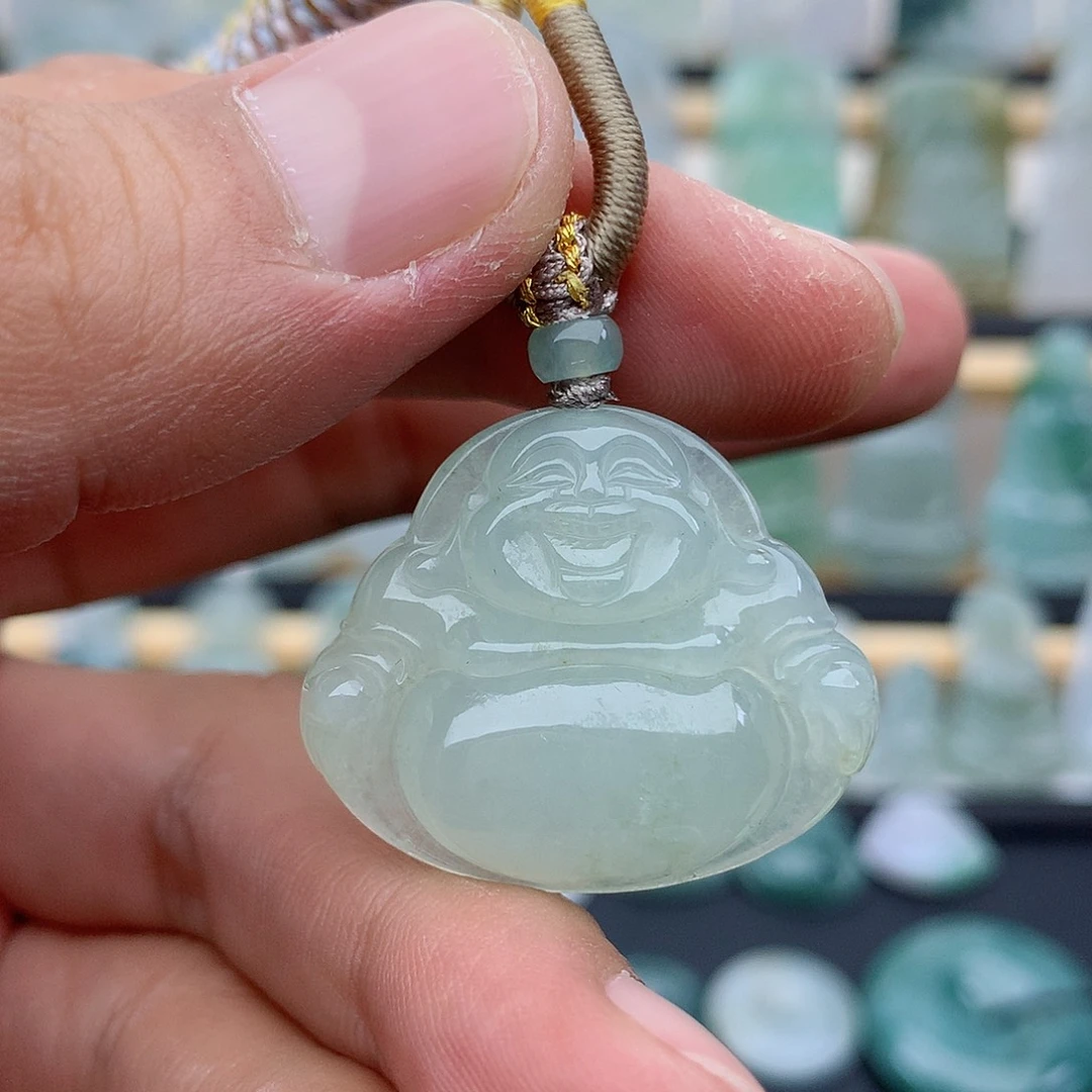 翡翠未镶嵌颈饰佛公