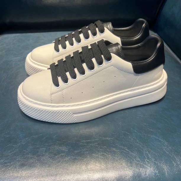 休闲板鞋潮流耐磨男士夏季四季春秋厚底极简风真皮韩版百搭小白鞋