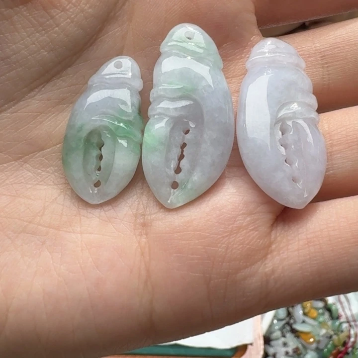 未镶嵌挂件翡翠梦**由