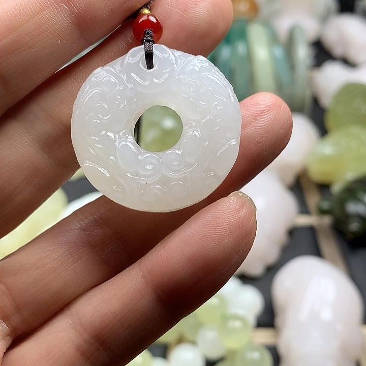 和田玉（青白玉）未镶嵌颈饰