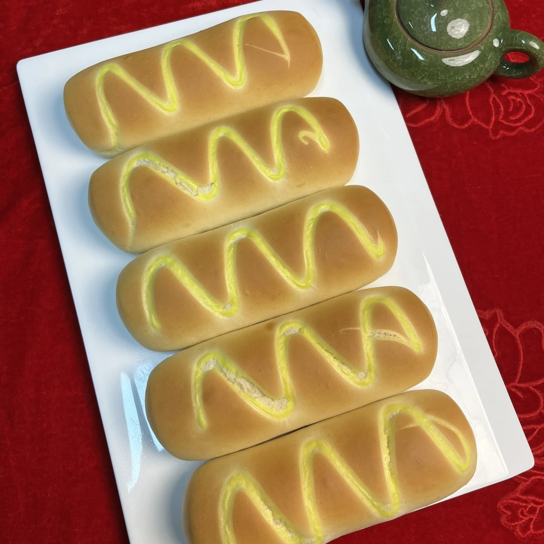 毛毛虫面包奶油面包早餐零食糕点面包