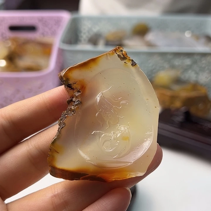 玛瑙/玉髓颈饰未镶嵌