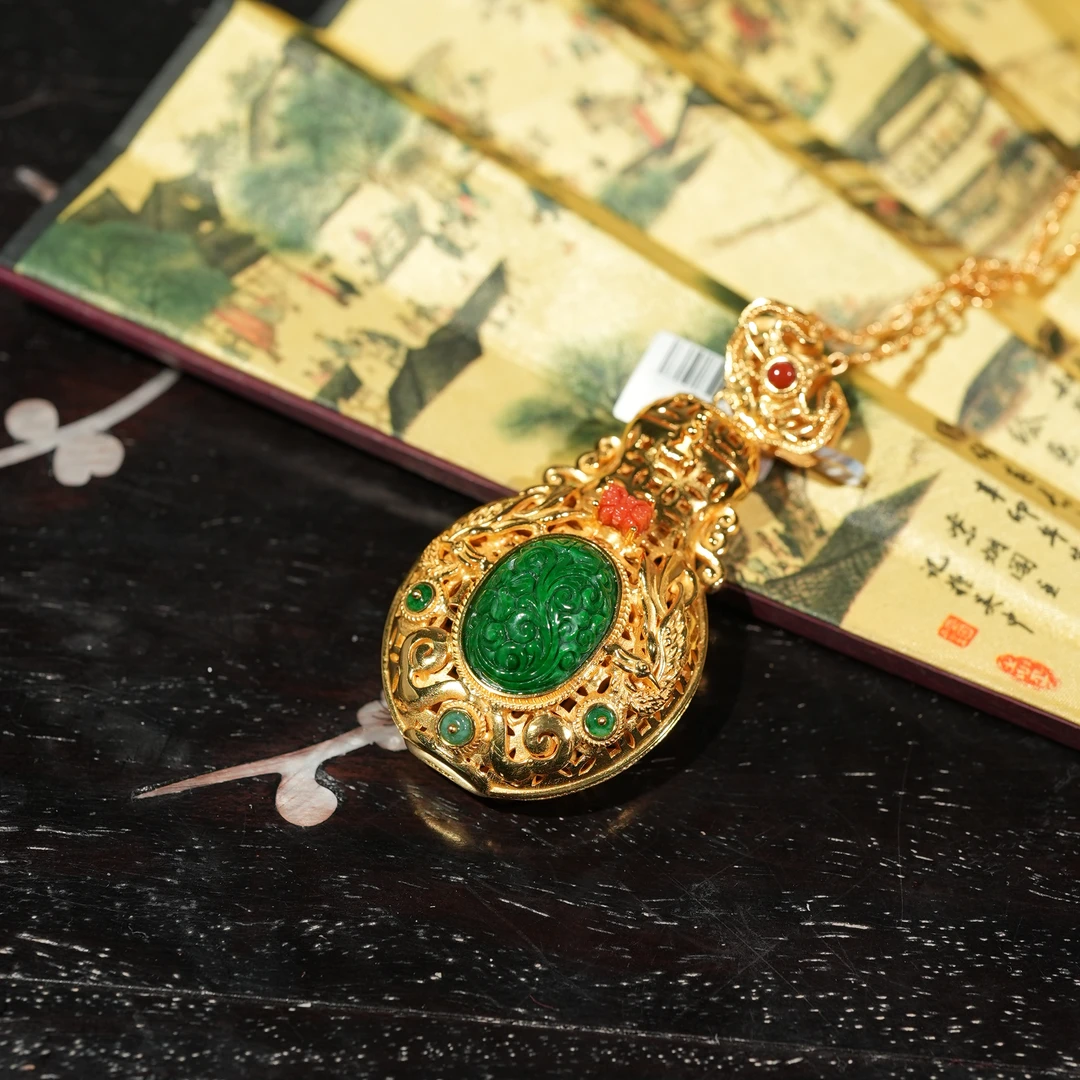 12.30香港王老板-翡翠A货镶嵌吊坠3e76