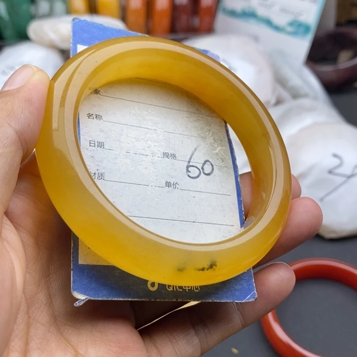 石英质玉未镶嵌手镯