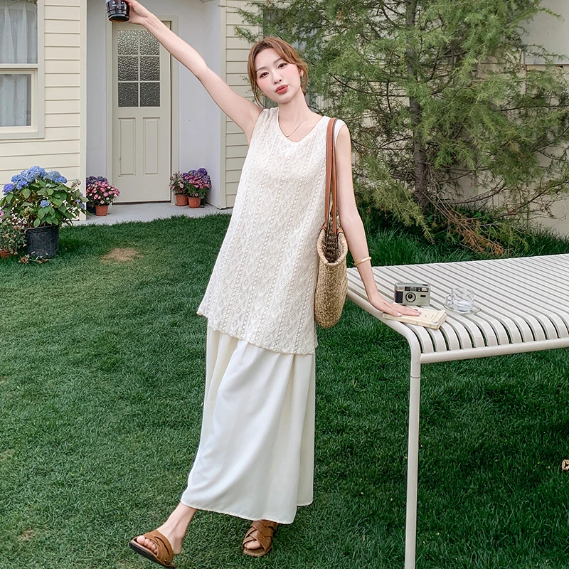 米白蕾丝拼接无袖背心连衣裙女2025夏季新款法式超好看度假风长裙