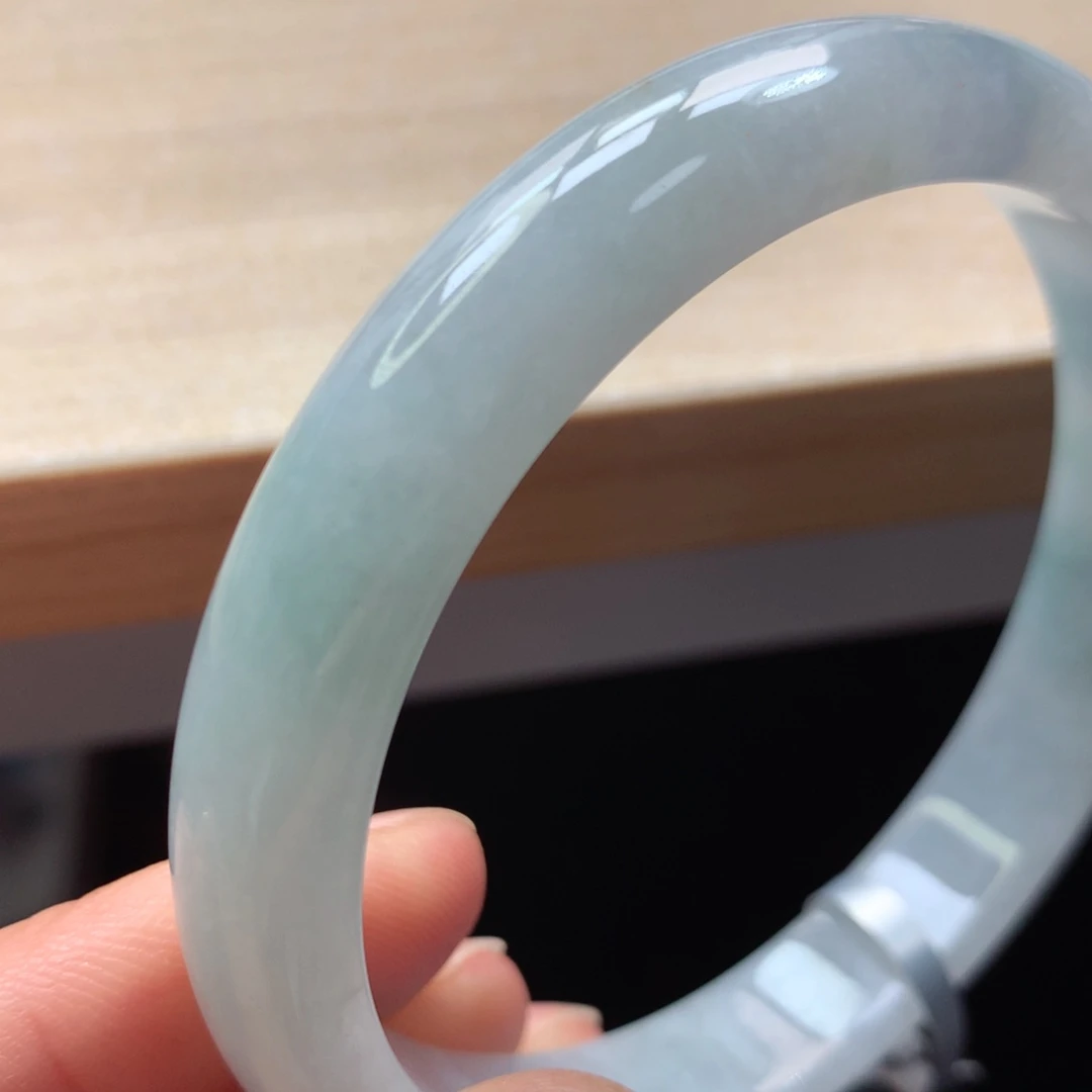 未镶嵌手镯翡翠手镯