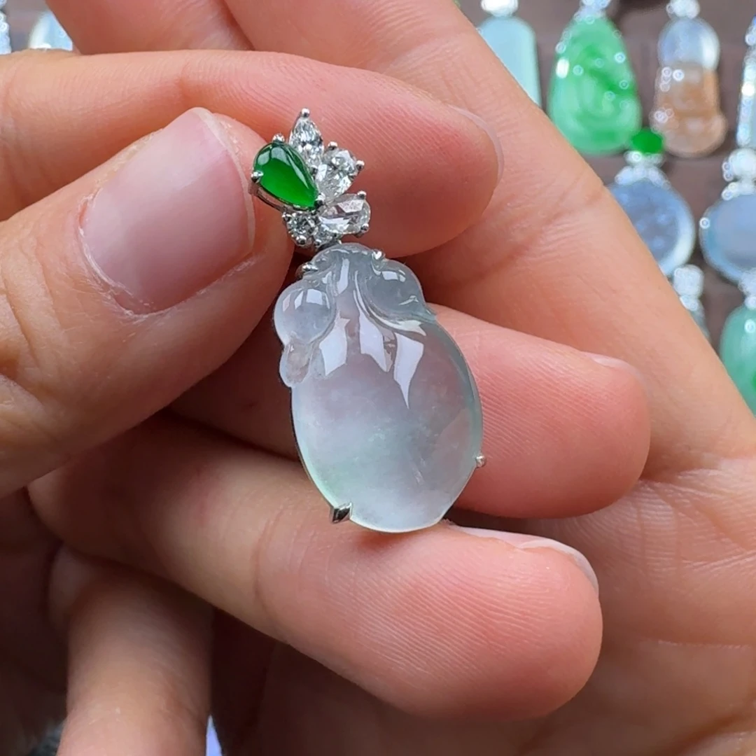 翡翠18K金镶嵌吊坠(赠链)玻璃种飘花寿桃福瓜