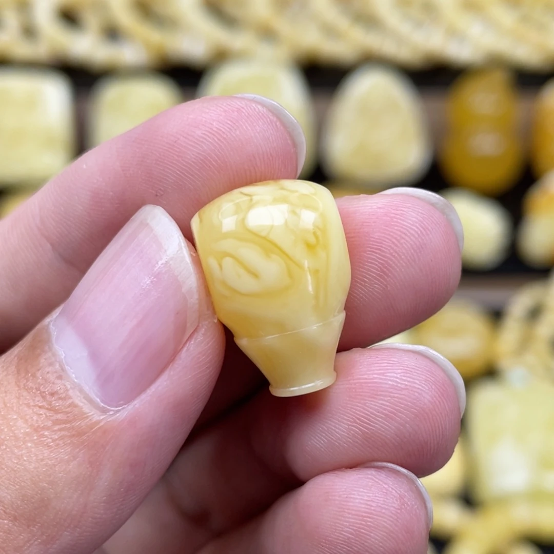 琥珀未镶嵌裸石琥珀蜜蜡