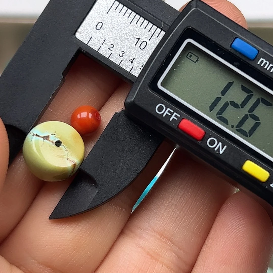 南红玛瑙未镶嵌珠宝奇石