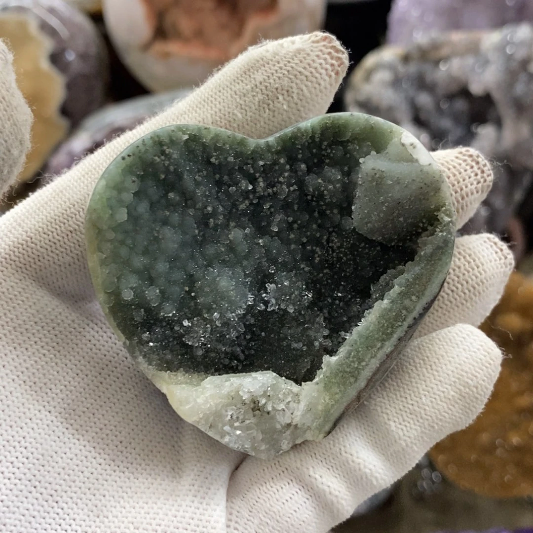 水晶绿色爱心未镶嵌