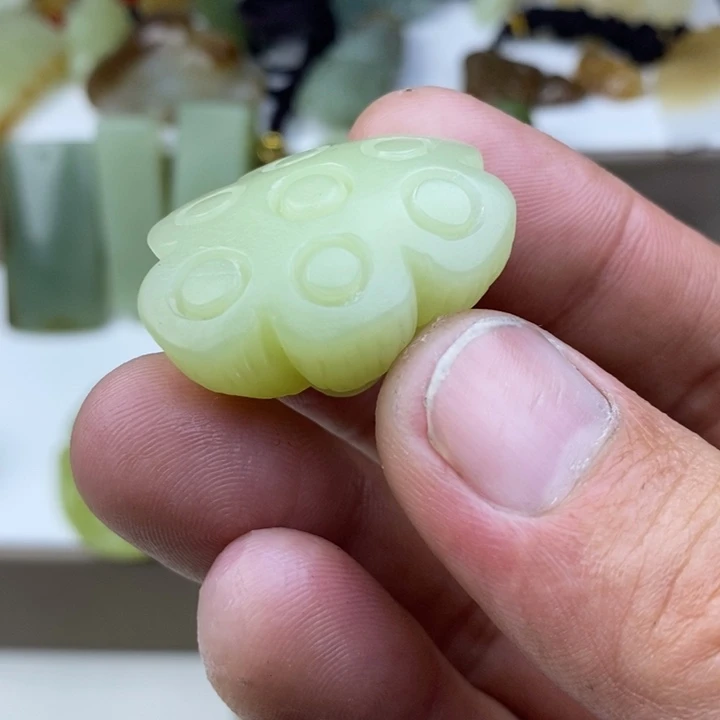 和田玉（黄玉）未镶嵌颈饰