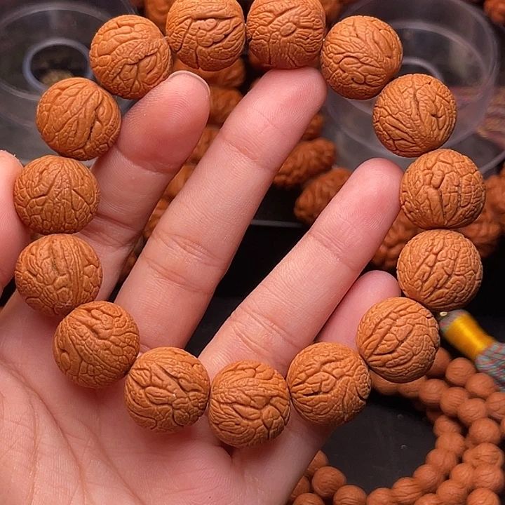 手串桃核金丝龙珠1.6