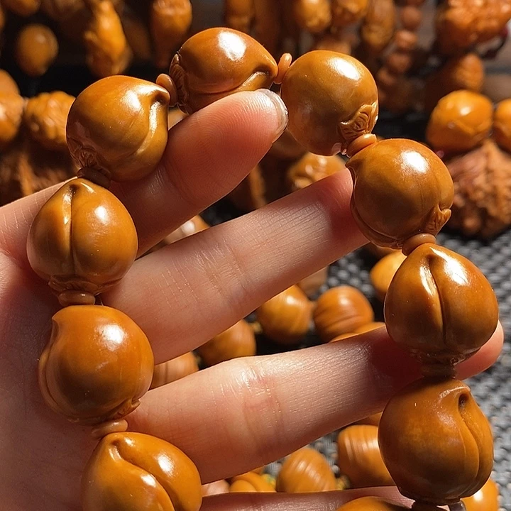 吊坠橄榄核寿桃手串