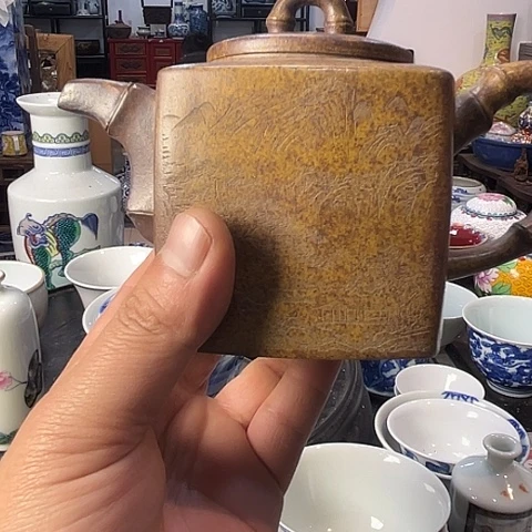 杯珠**虹陶瓷工艺品摆件