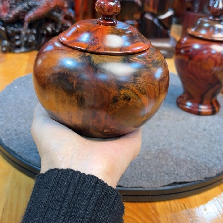 交趾黄檀（大红酸枝）