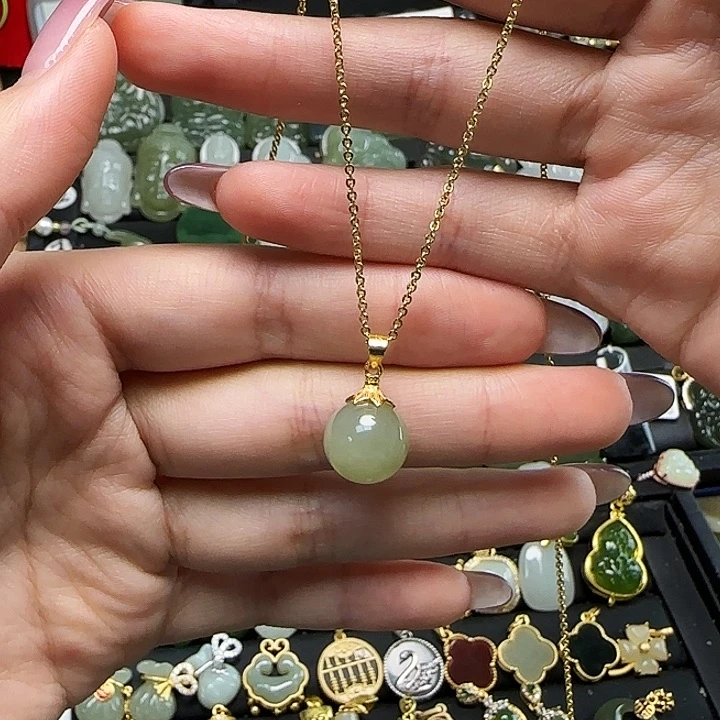 吊坠(赠链)银S925镶嵌和田玉