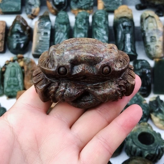 岫岩河磨玉（透闪石质玉）未镶嵌把件