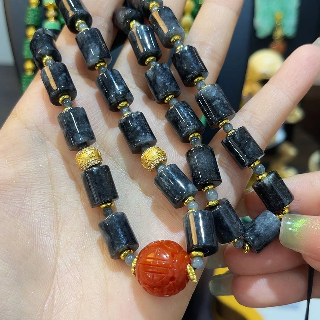 翡翠未镶嵌项链乌鸡
