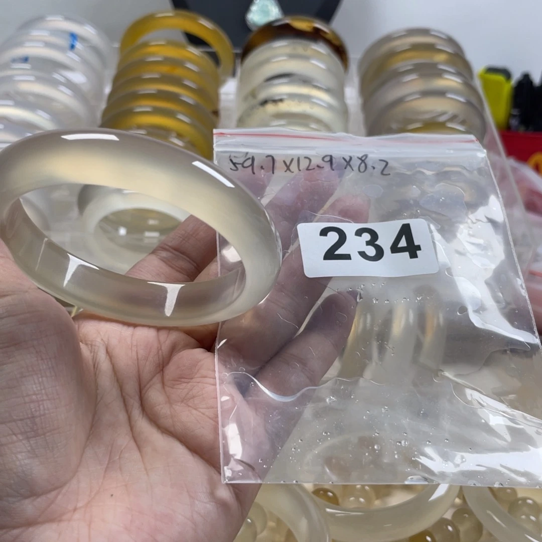 手镯玛瑙/玉髓未镶嵌可***N