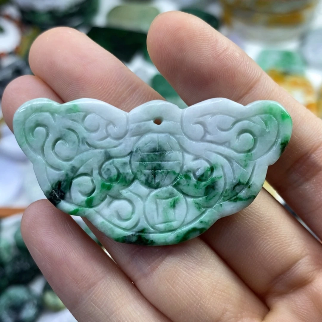 翡翠未镶嵌颈饰吊坠