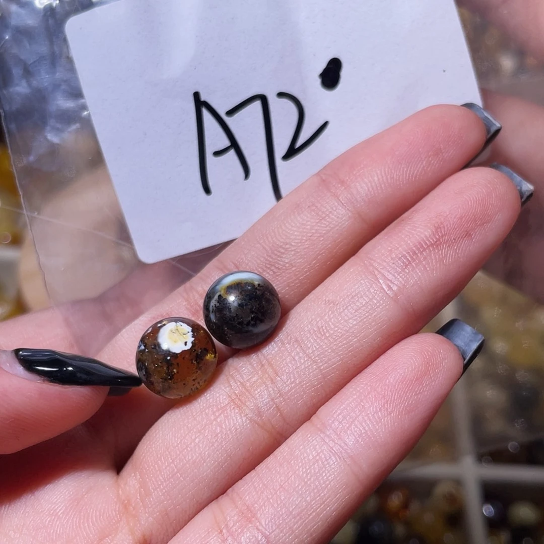 C***_未镶嵌琥珀裸石11+两个一起