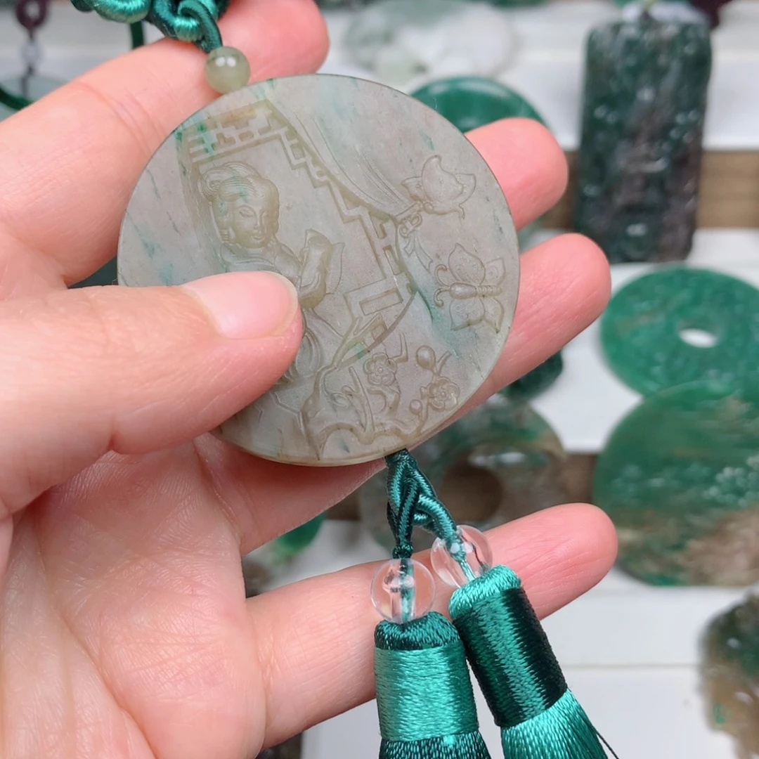 独山玉颈饰未镶嵌