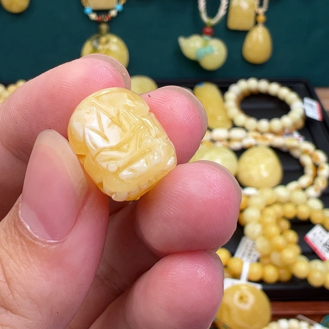 琥珀手链未镶嵌貔貅